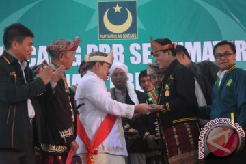 Terima Gelar