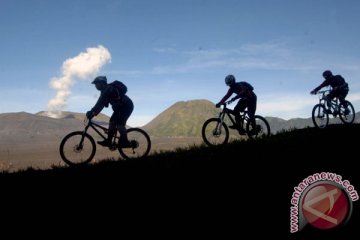 Jazz Gunung 2013 juga buat warga Bromo