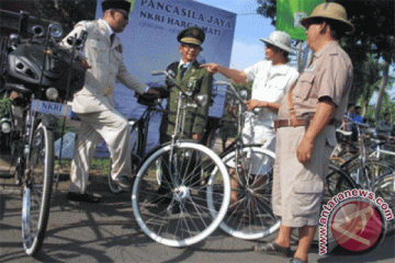 Seribu penggemar sepeda tua berparade di Denpasar