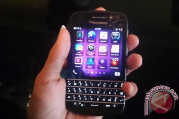 BlackBerry gugat Ryan Seacrest terkait keyboard iPhone