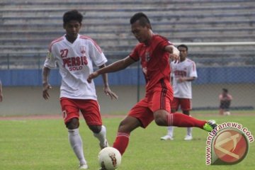 Perssu Madura kalahkan Persewangi 2-0