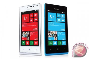 Smartfren juga luncurkan smartphone Windows Phone 8 