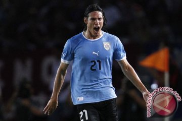 Penalti Cavani bawa Uruguay unggul 1-0
