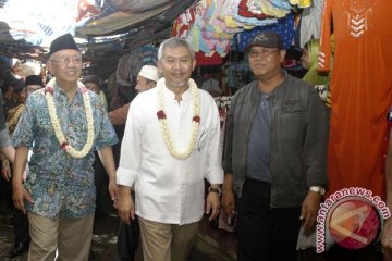 Jelang pleno, Gus Sholah-Herman datangi KPU Jatim