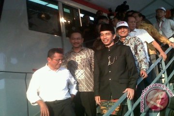 HUT DKI, Jokowi tinjau pameran monorel 