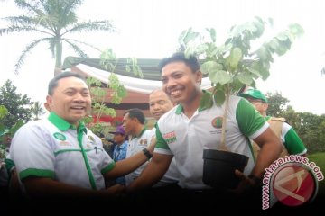 Kunjungan Kerja Menteri Kehutanan pada acara kegiatan Penanaman Pohon Bersama Polda Lampung, di Sekolah Polisi Negara (SPN) Kemiling Bandar Lampung