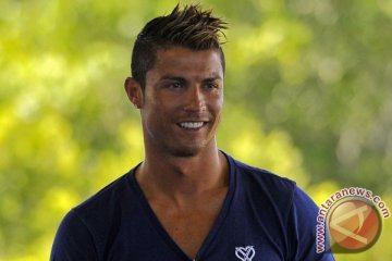 Ronaldo di Bali bukan untuk menendang bola