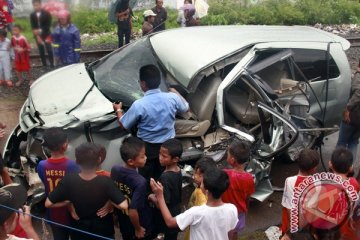 13 tewas tertabrak KA di Indramayu