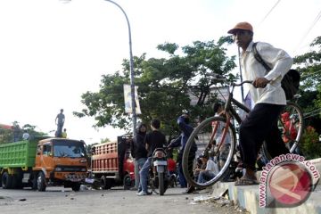 AKIBAT AKSI MAHASISWA
