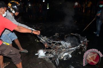 MOTOR MAHASISWA DIBAKAR