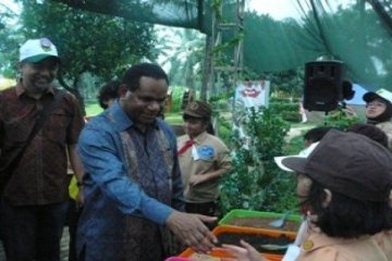 Menteri LH Kunjungi Kampung Siaga Mekarsari