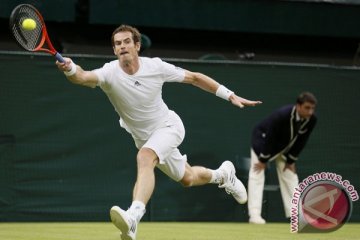 Semifinal Wimbledon harus dihentikan karena minimnya cahaya