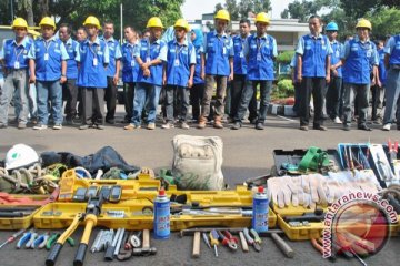 PLN Jatim siagakan 3.500 petugas