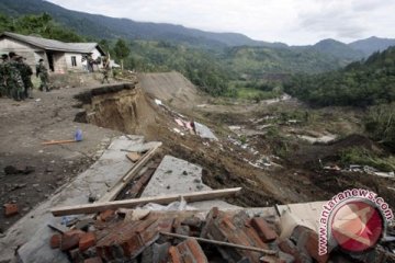 Korban gempa Aceh Tengah tidak sanggup bangun rumah