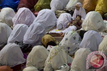 Asmawati meninggal saat shalat di Masjid Nabawi