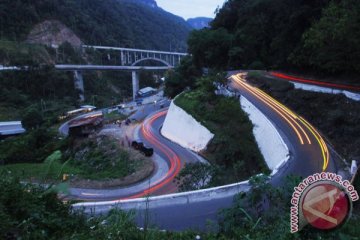 Jembatan Kelok-9 selesai 100 persen