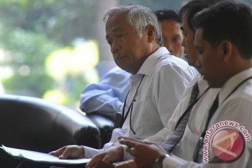 KPK periksa mantan Deputi Gubernur BI