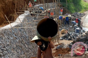 Ruas jalan Sampit-Bagendang rawan macet