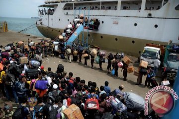 Pelabuhan Samarinda juga dipadati pemudik