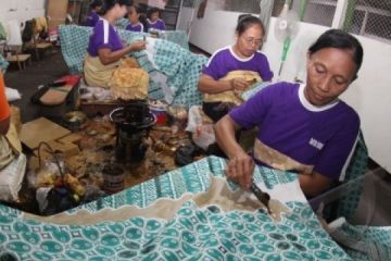 PRODUKSI BATIK