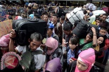 MUDIK KAPAL LAUT
