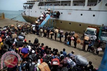 MUDIK KAPAL LAUT