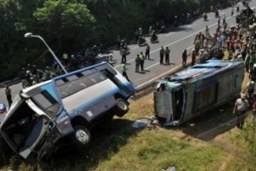 KECELAKAAN BERUNTUN