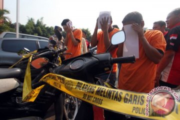 Motor wartawati diparkir di teras rumah hilang disikat pencuri