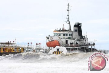 Siklon Mangkhut sebabkan gelombang tinggi di Maluku-Halmahera