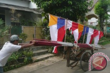 Penjual bendera keluhkan hari kemerdekaan berdekatan Lebaran