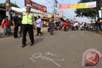 Pangkat dua polisi yang ditembak dinaikkan