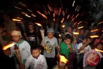 Warga mulai padati halaman Masjid Baiturrahman Banda Aceh