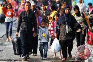 Sekitar 10.000 orang tiba di Terminal Kampung Rambutan