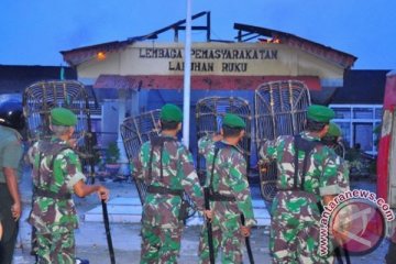 30 narapidana Labuhan Ruku kabur ketika kebakaran