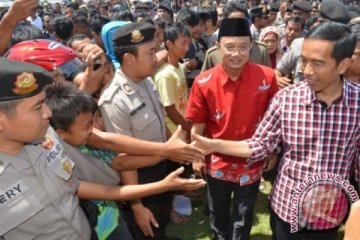 Jokowi temui para pedagang di Bondowoso