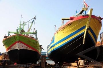 PERBAIKI KAPAL