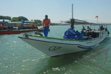 NEKAT KE KARIMUNJAWA