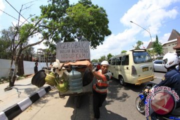 Demo Pedagang Nasi Goreng