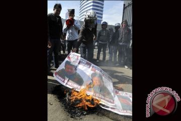 DEMO KORUPSI MOBIL MOKO