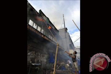KEBAKARAN MAKASSAR