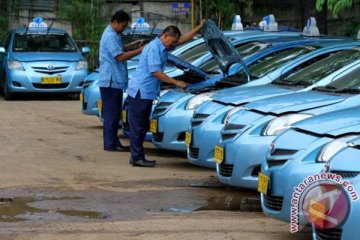 Naik taksi "burung biru" hari ini dapat diskon 