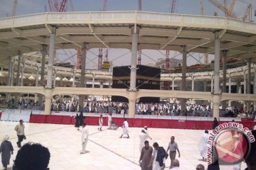 Perhatian difokuskan ke areal tawaf