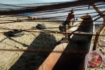 Nelayan Sukabumi bantu cari imigran gelap di laut