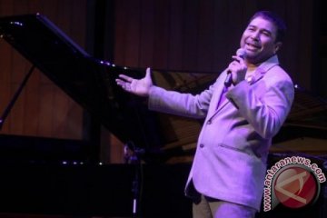 Harvey Malaiholo tampilkan lagu jadul dengan nuansa jazz