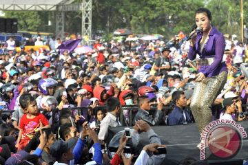 AKSI CICI PARAMIDA DI PILWALI MAKASSAR