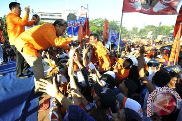 KAMPANYE AKBAR DIA