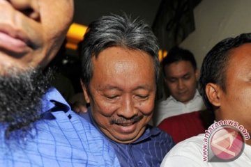 Kasus Holly, Gatot dituntut empat tahun penjara