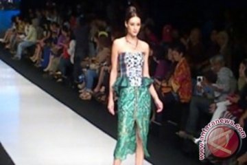 Oki Wong suguhkan batik Sumatera