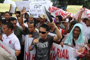 Dua bupati asal Partai Demokrat rebutan lima desa