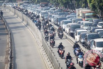 Denda pelanggar jalur busway berbeda di pengadilan 